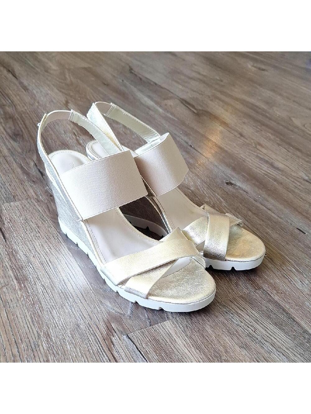 The Flexx Metalic Cream Comfort Platform Sandal Size 10
